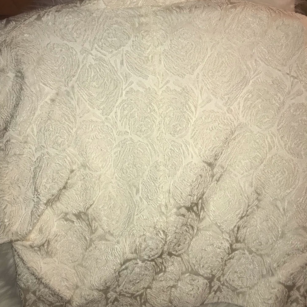 White/cream textured crop blazer! - Picture 6 of 8